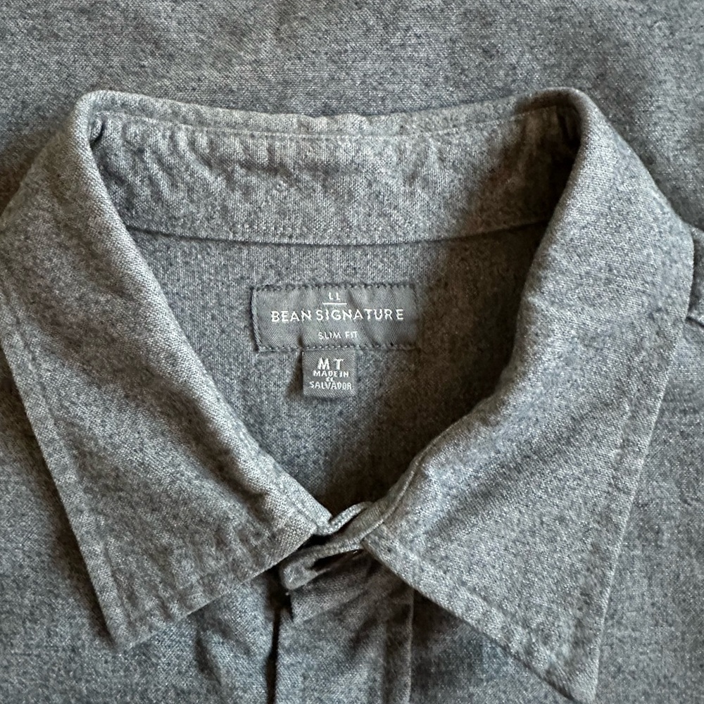 Unworn / NWOT LL Bean Men’s slim fit Chamois Shirt Medium Tall. Gray.